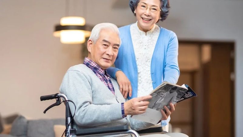 社区养老与居家养老：适合哪些老人的智慧选择